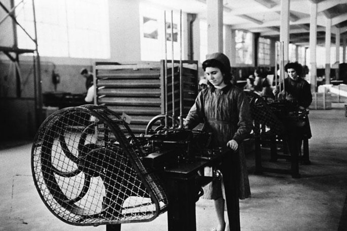 ¡Feliz día! saluden a la industria que se NOS va